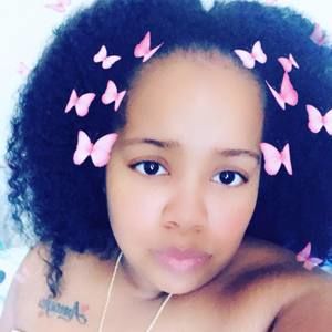 Meet your Posher, Elicia